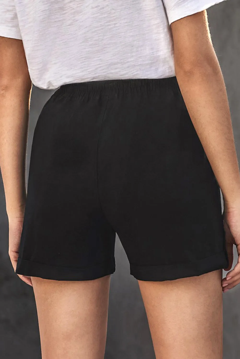 Black Elastic Waist Pocketed Drawstring Shorts