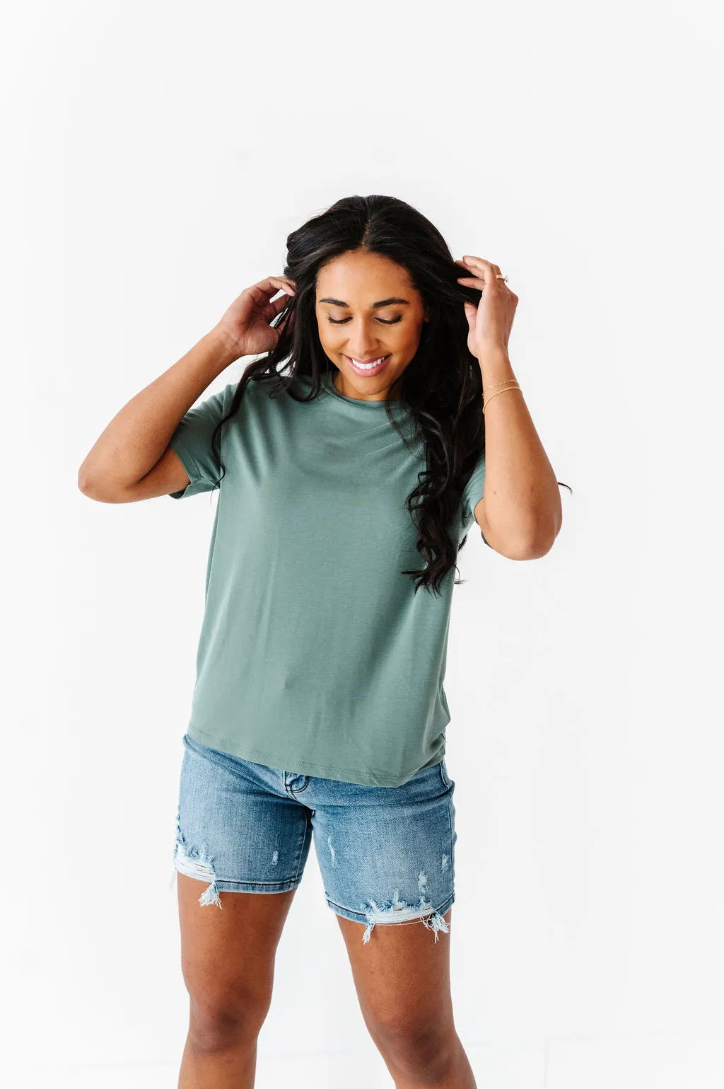 Bryden Basic Tee in Gray Green