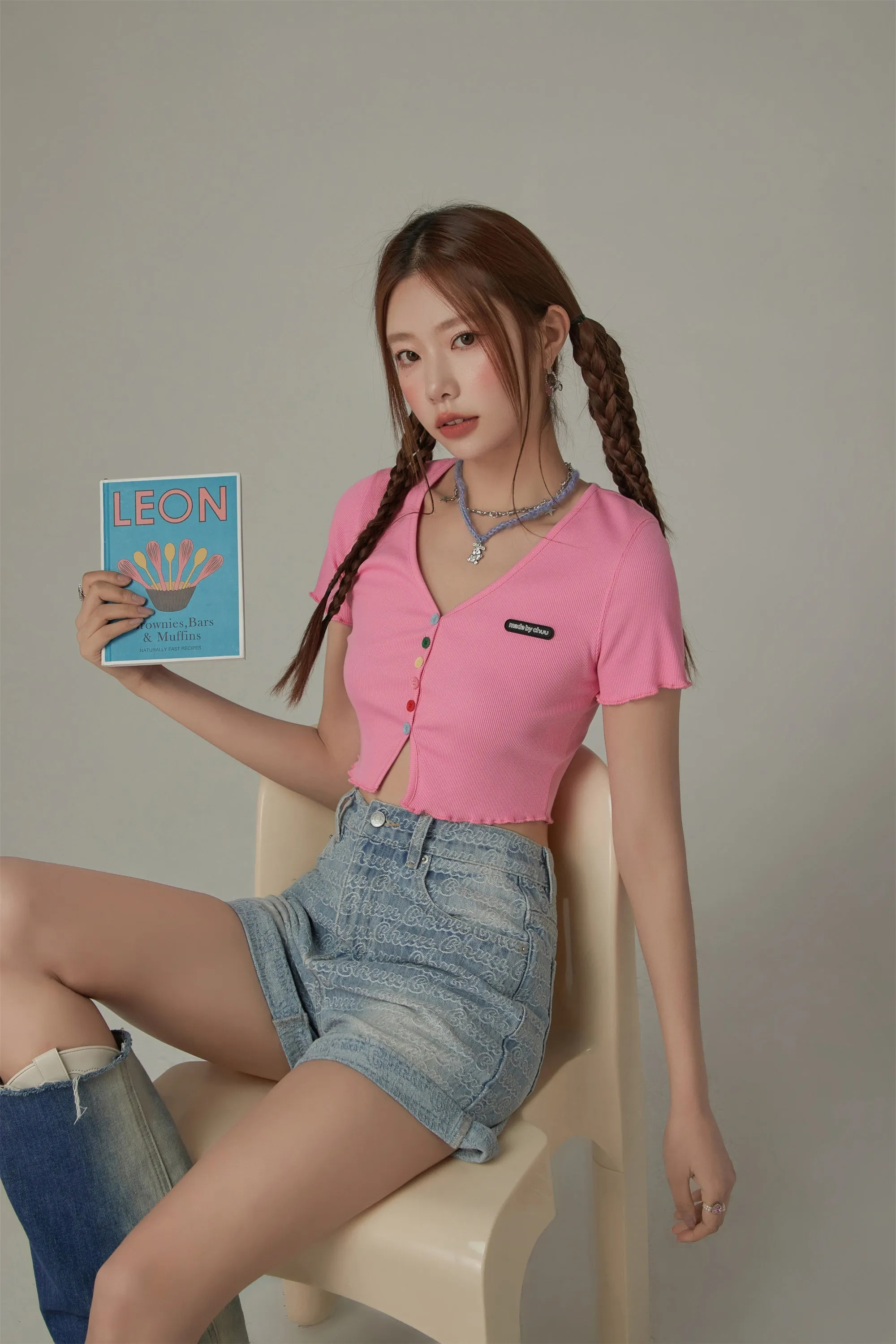 Chuu Lettering Pattern Rolled Denim Shorts