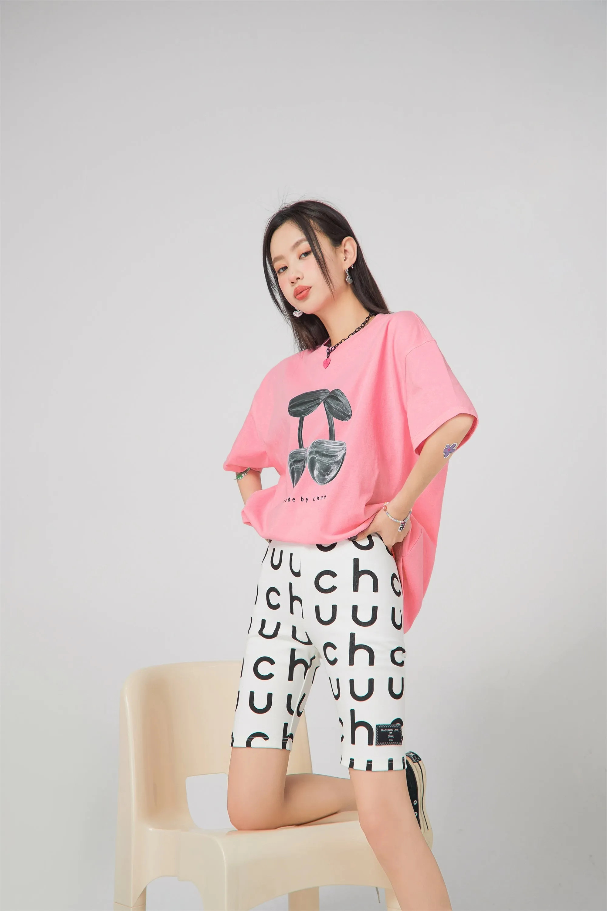 Chuu Logo Bermuda Legging Shorts