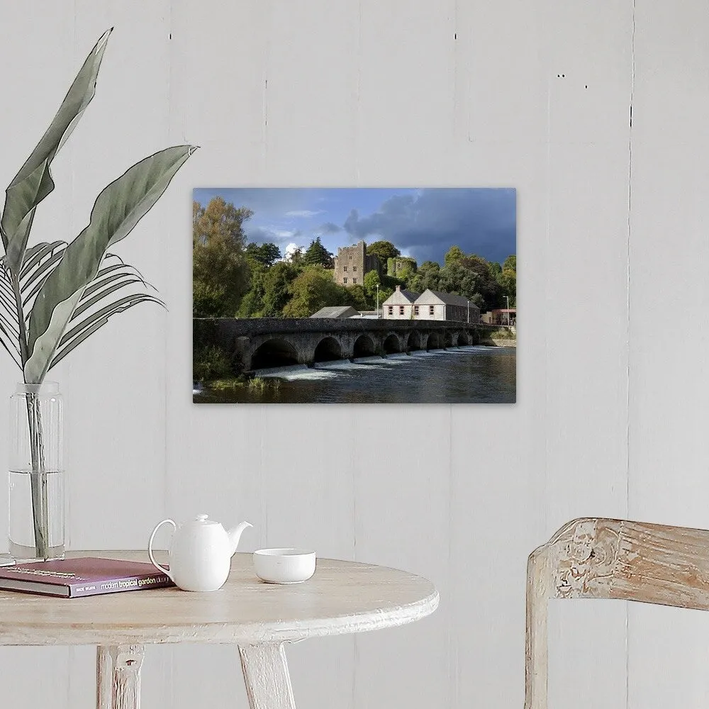 "15 arch Bridge over the River Suir and 12th Century Castle" Canvas Wall Art